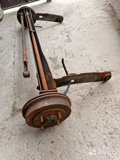 Задняя балка на hyundai lantra j1