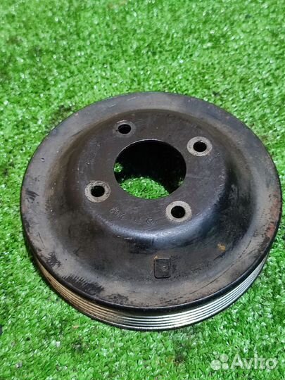 Шкиф помпы Mercedes m111