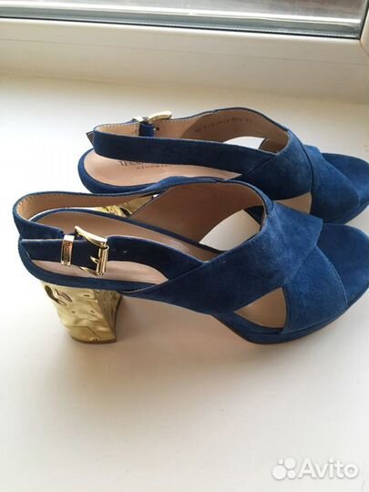 Босоножки TG