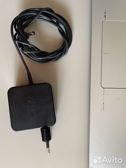 Ноутбук Asus x555l, i3