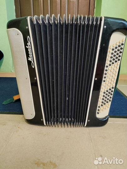 Баян Москва б/у