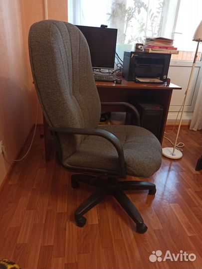 Компьютерное кресло