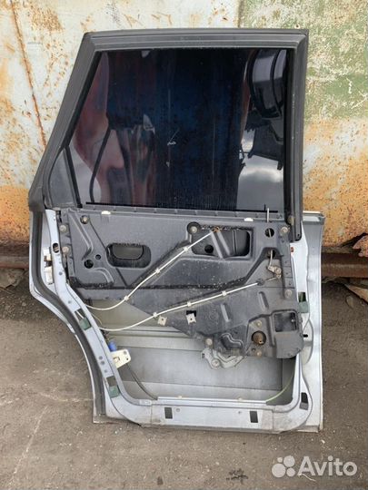 Дверь задняя левая Audi 80