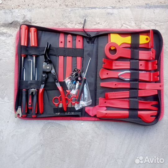 Набор инструментов для автомобиля