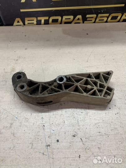 Кронштейн МКПП задний лада гранта