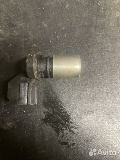 Датчик коленвала Volvo C30, S40, S60, S80,V70,XC90