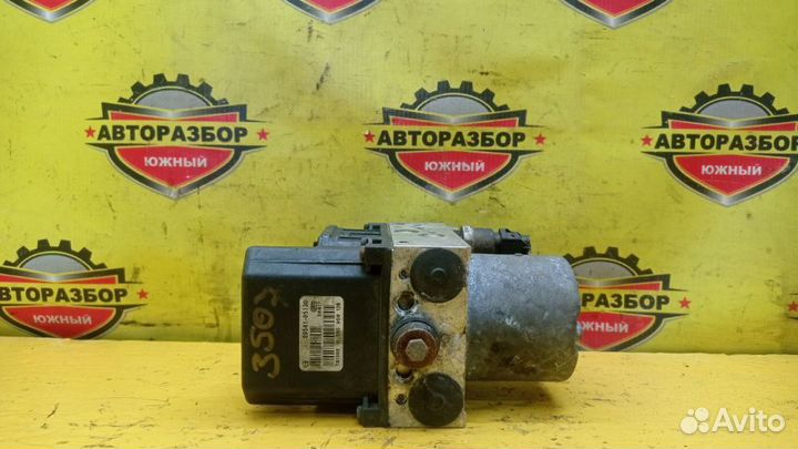 Блок управления ABS Toyota Avensis T250 рестайлинг