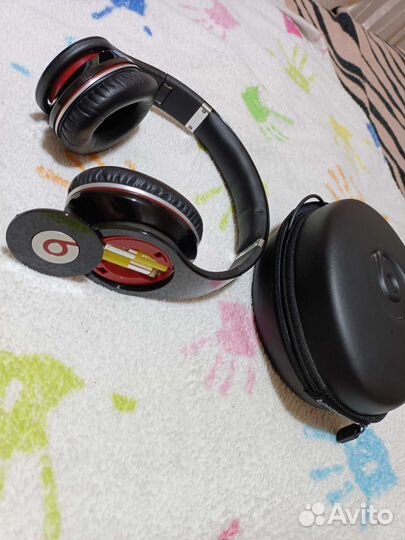 Проводные наушники