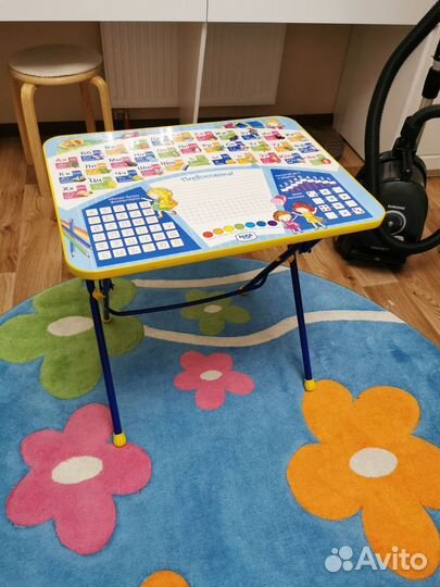 Детский столик