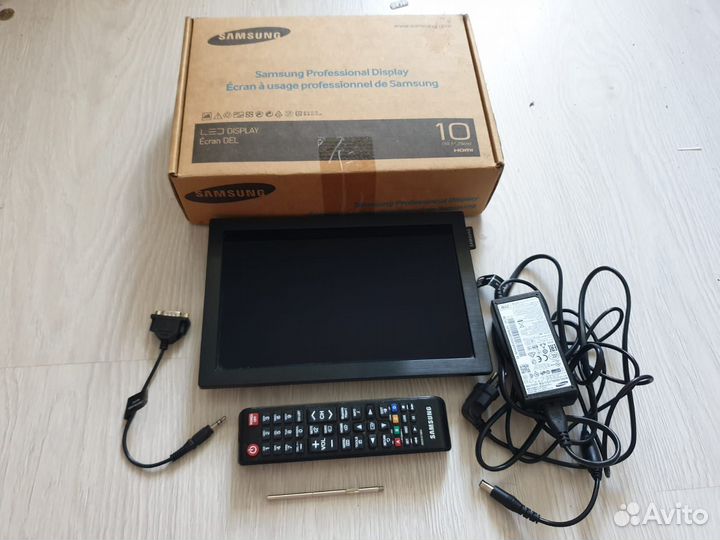 Панель Samsung 10