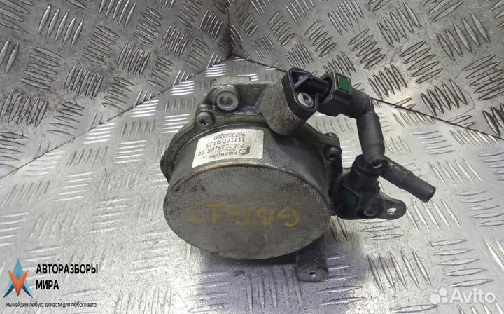 Насос вакуумный Ford Focus 3 2011