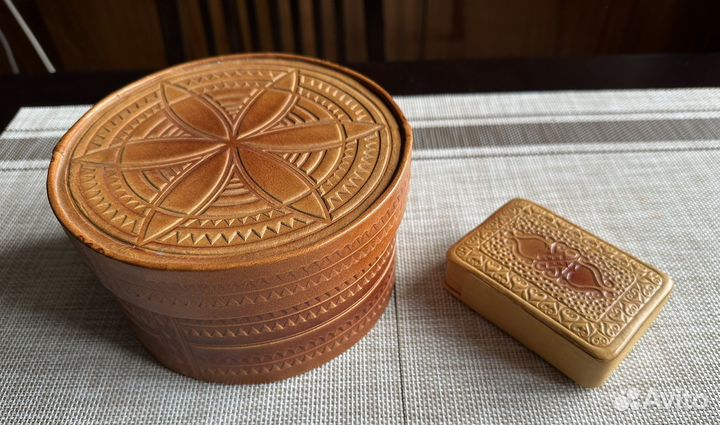 Кожаные шкатулка и чехол/футляр для игральных карт