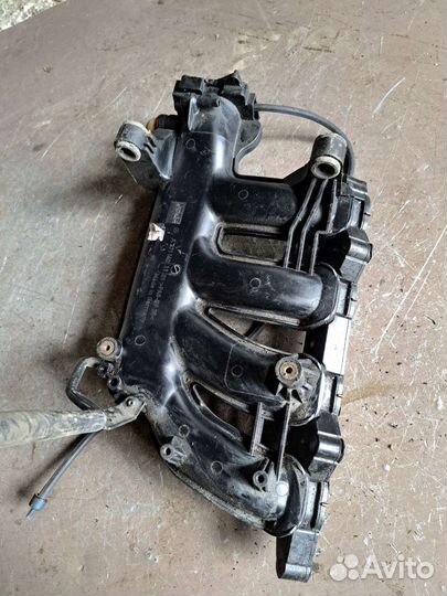 Впускной коллектор на Mercedes W203