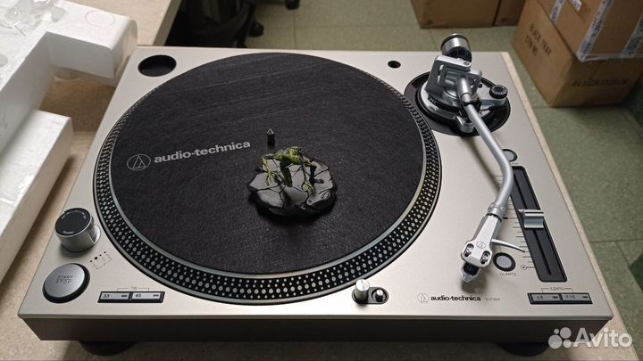 Виниловый проигрыватель Audio-Technica AT-LP140XPS