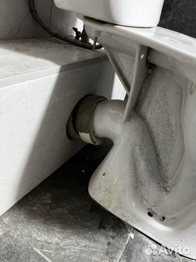 Унитаз с баском