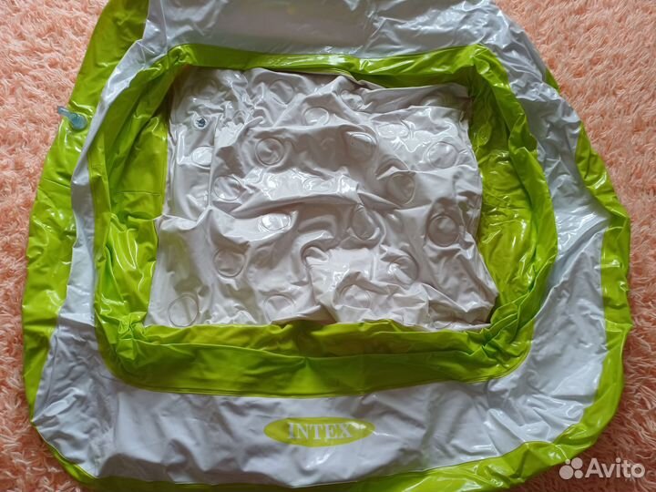 Детский надувной бассейн