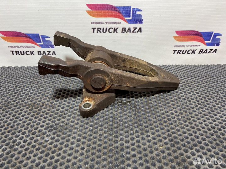 Вилка сцепления 16S2220TD