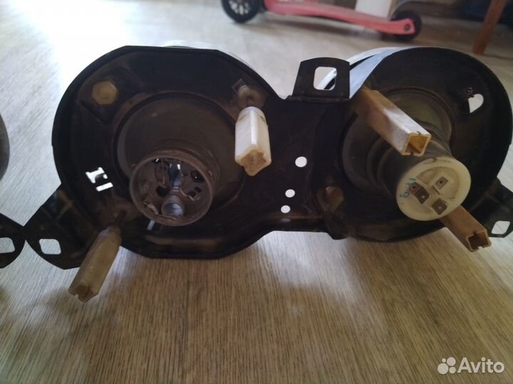 Фары BMW передние правая и левая