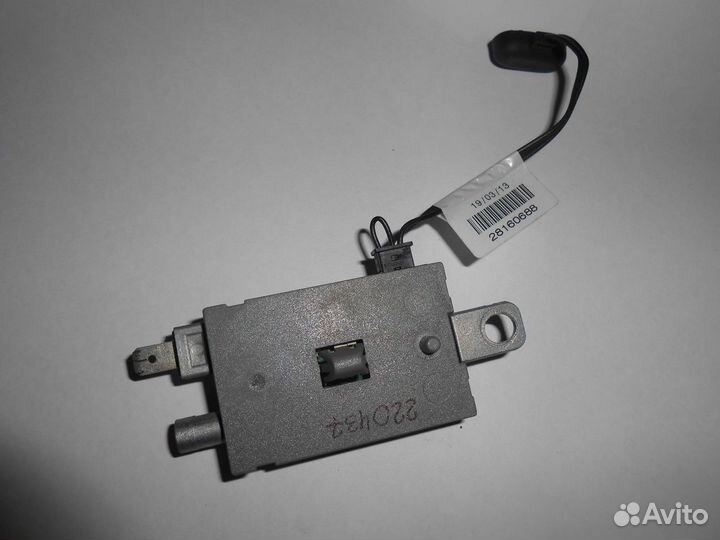 Усилитель антенны (Land Rover Freelander)