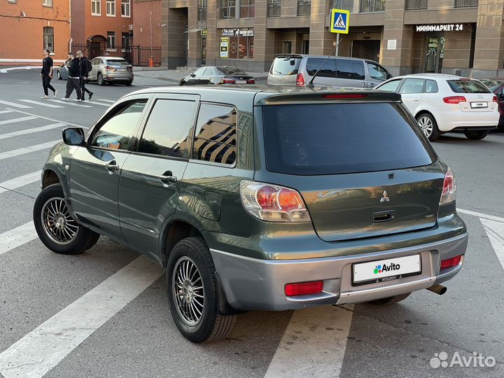 Mitsubishi Outlander 2.0 МТ, 2004, 238 000 км