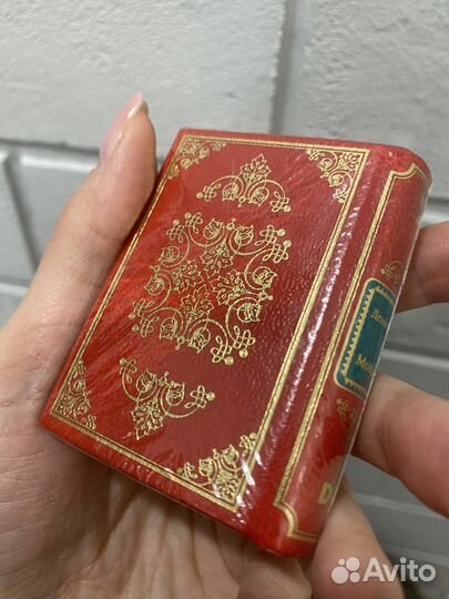 Книги в миниатюре
