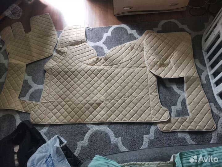 Volvo FH Ламбрикены, шторы в спальник, ковры кожа