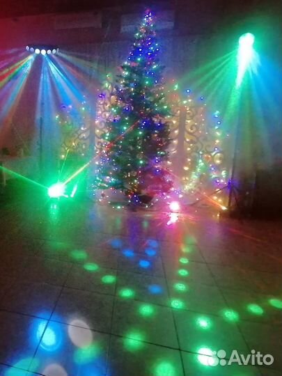 Диджей DJ с оборудованием и светом - на праздник