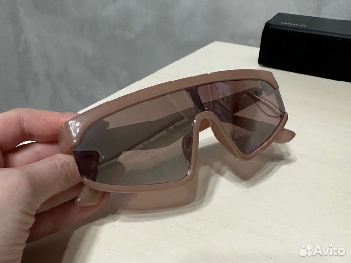 Солнцезащитные очки