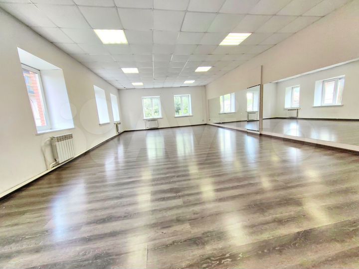 Помещение с санузлом под зал,офис, 89 м²