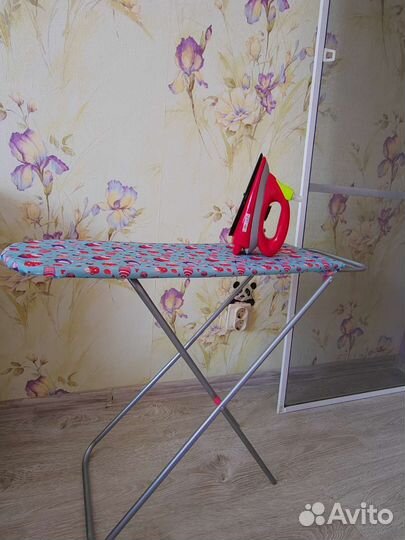 Детская гладильная доска с утюгом