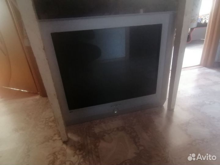 Телевизор samsung