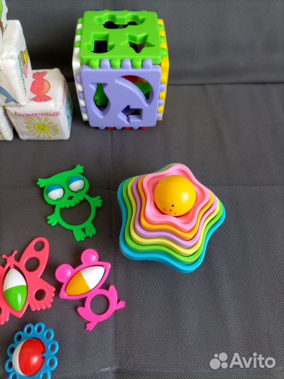 Развивающие игрушки пакетом