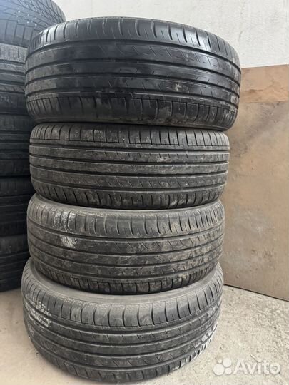 Yokohama BluEarth-GT AE-51 215/55 R17 94W