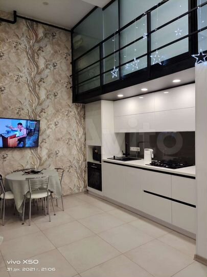 2-к. квартира, 50 м², 1/3 эт.