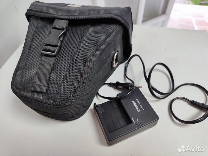 Зеркалка Canon 600d