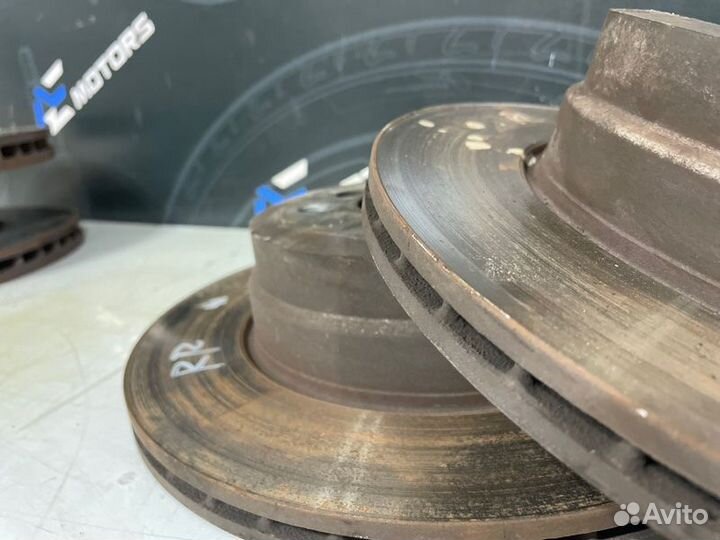 Тормозной диск задний Bmw X5 E70 N52B30 2007