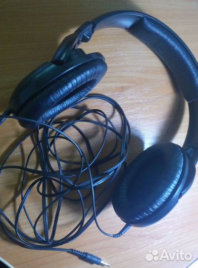 Наушники проводные Sennheiser HD206 б/у