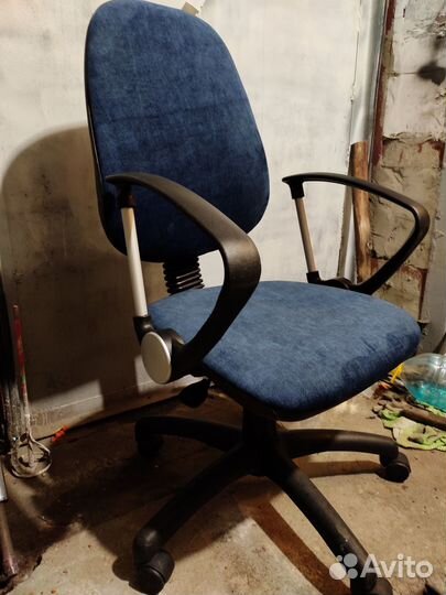 Компьютерное кресло