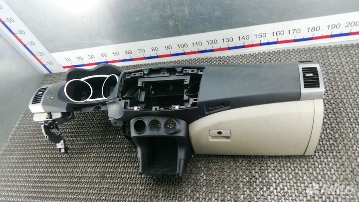 Торпедо Mitsubishi Outlander XL (2006-2012)