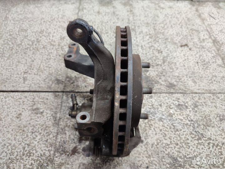 Ступица перед Ниссан Марч К12 2002-2008 правая