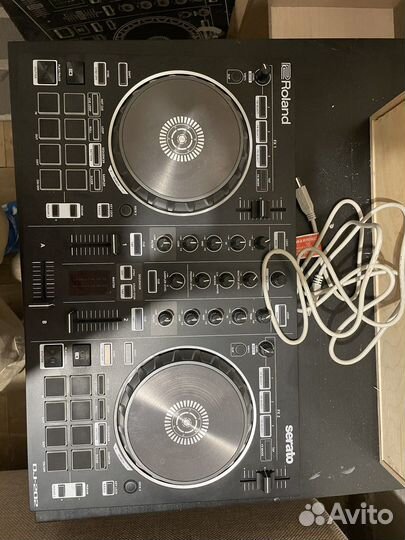 Dj контролер roland 202