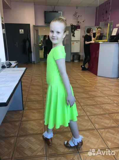 Платье для танцев рейтинговое 130-140 см