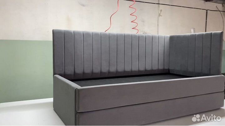 Кровать для подростка ребенка