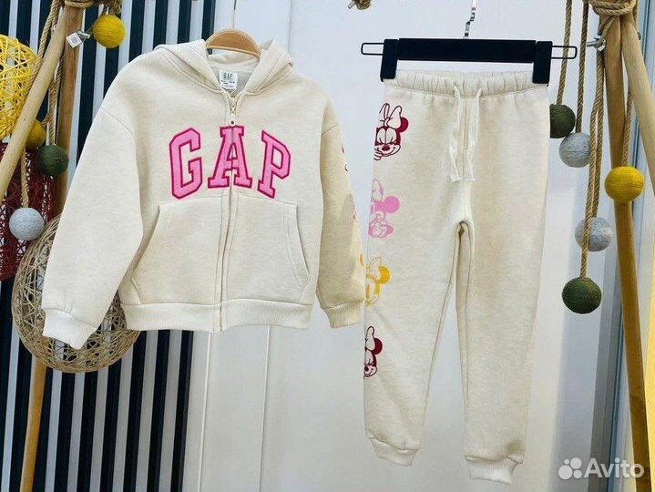 Спортивный костюм для девочки Gap