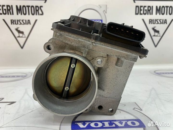 Дроссельная заслонка Volvo S40 S60 V70 31216327