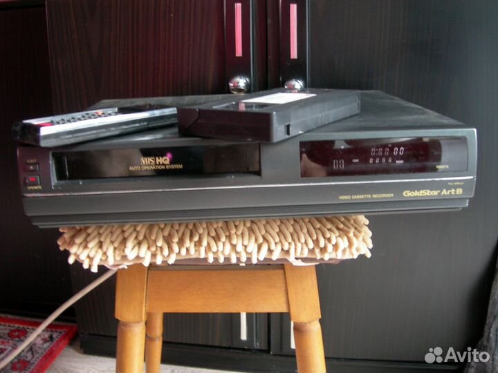Видеомагнитофон goldstar ArtB