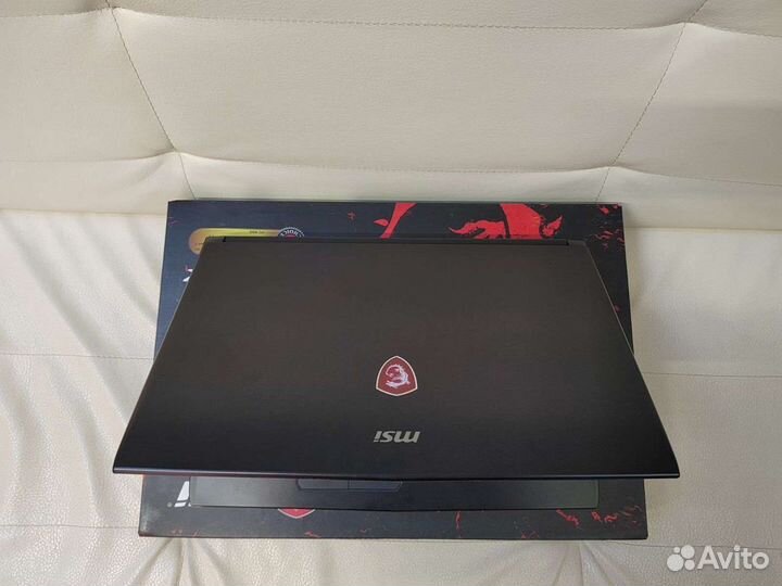 MSI GV72M-7RDX core I7 7700Hq + GTX1050