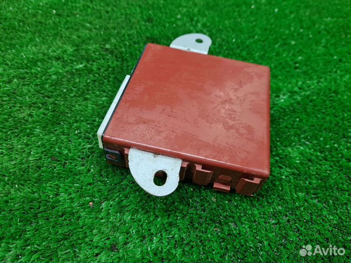 Блок управления центральным замком Lexus GS S190 2