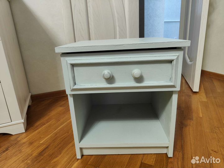 Тумбочка прикроватная, шпон, отдавалась в покраску