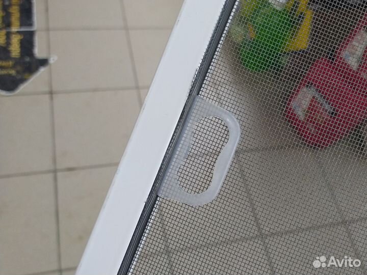 Москитная сетка, окна и балконы